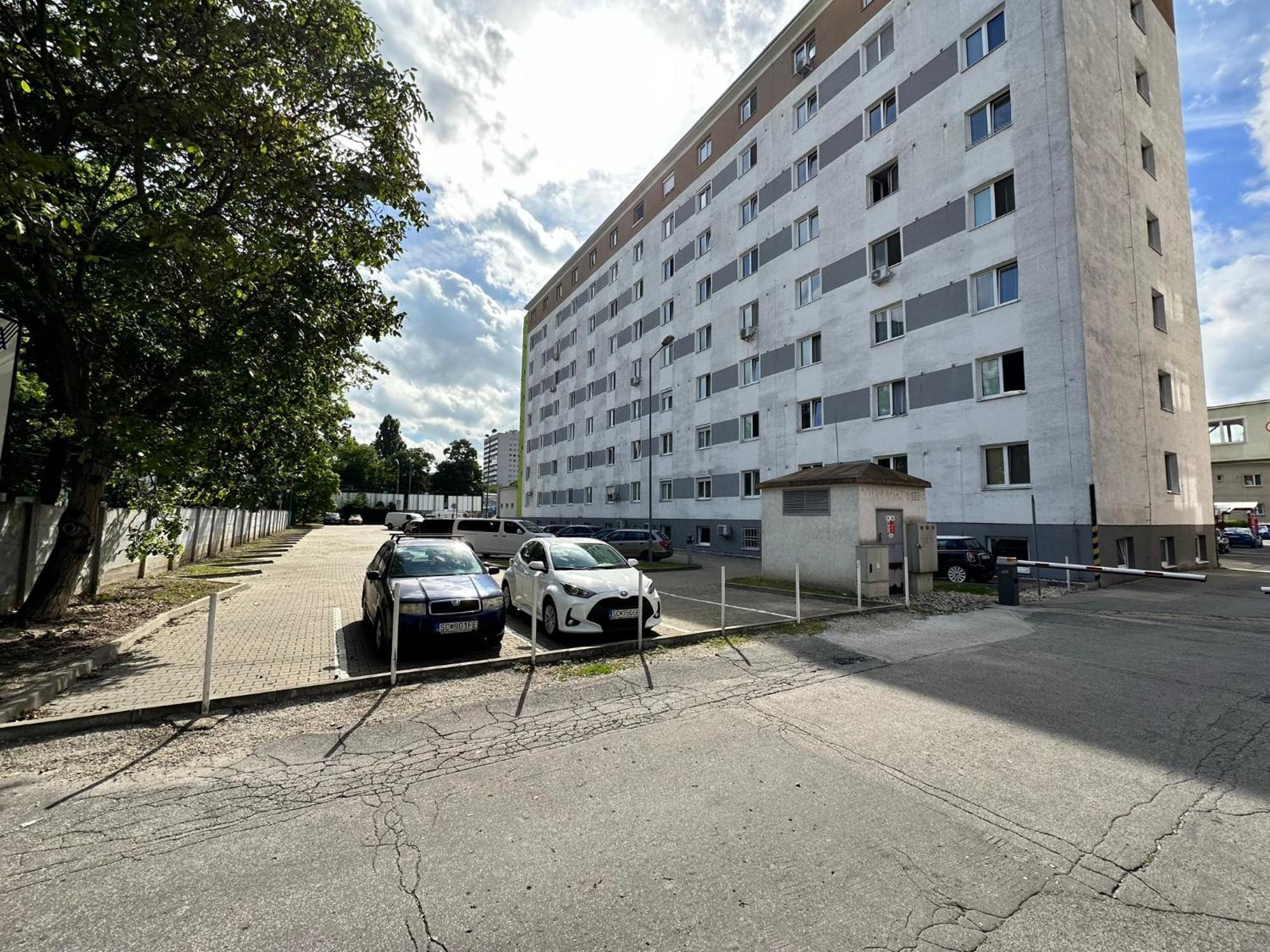 Cozy Studio Apartment In The Wider Center Bratislava Exterior foto